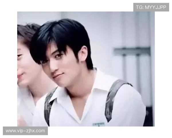 年轻足球明星的颜值魅力与青春风采的完美结合